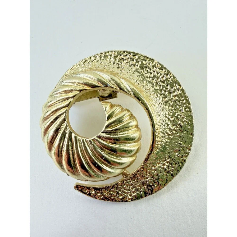 Vintage 1950s Mid Century Modern Gold Tone Swirl Spiral Brooch Abstract MCM Pin